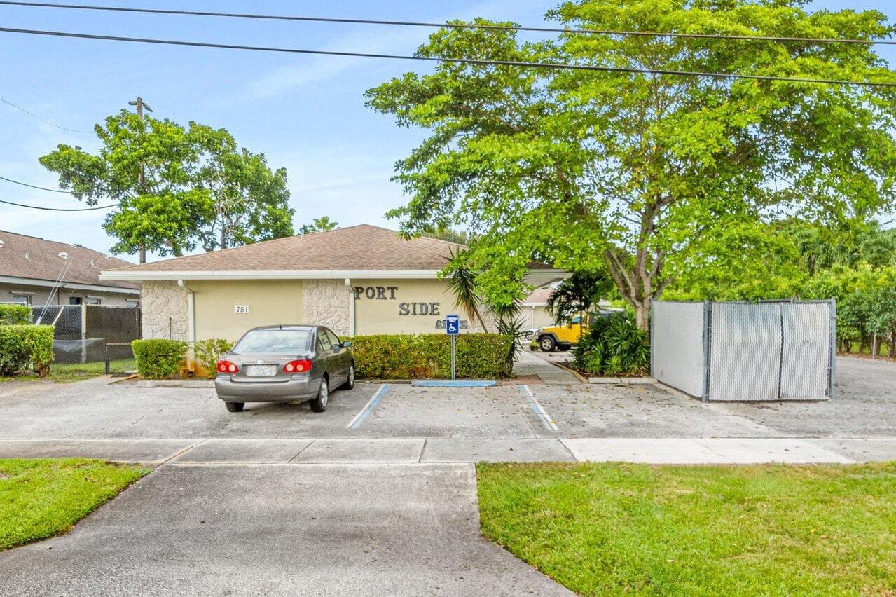751 Hummingbird Way 6, North Palm Beach, FL 33408 — photo 16 of 18