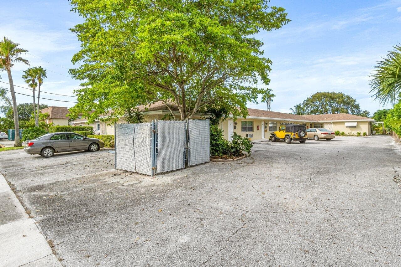 751 Hummingbird Way 6, North Palm Beach, FL 33408 — photo 18 of 18