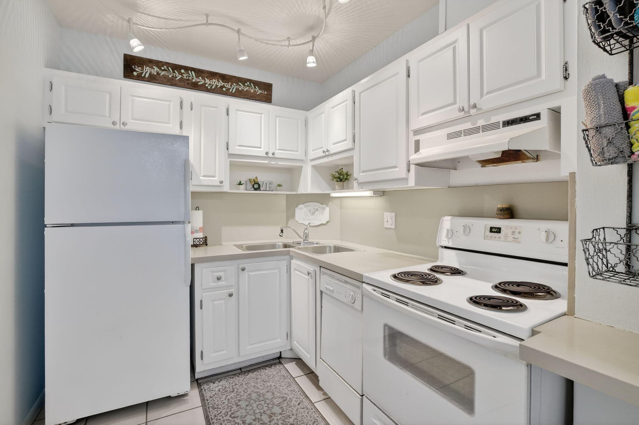 2424 SE 17th Street 208b, Fort Lauderdale, FL 33316 — photo 8 of 16