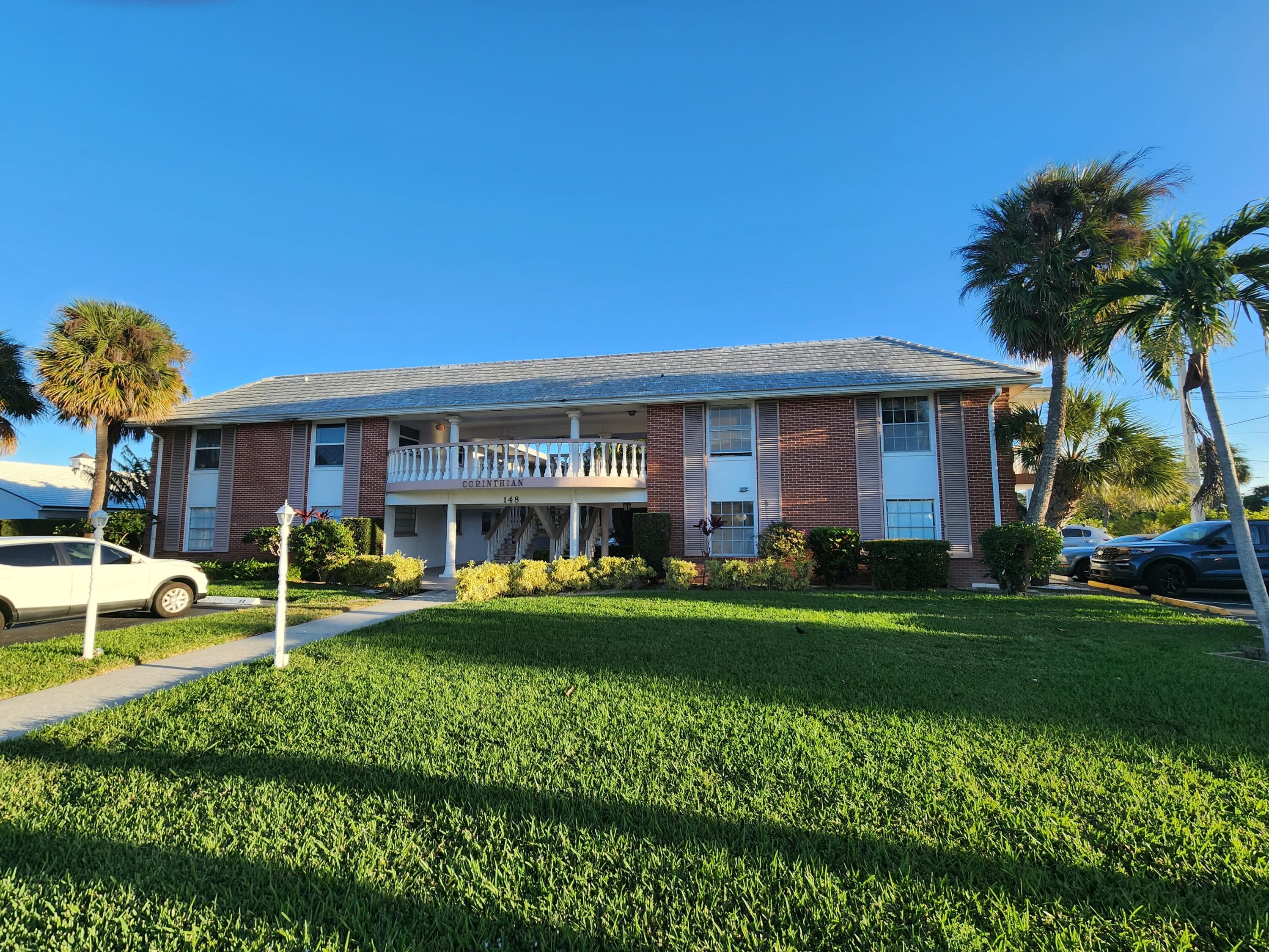 148 Yacht Club Drive 10, North Palm Beach, FL 33408 — photo 1 of 12