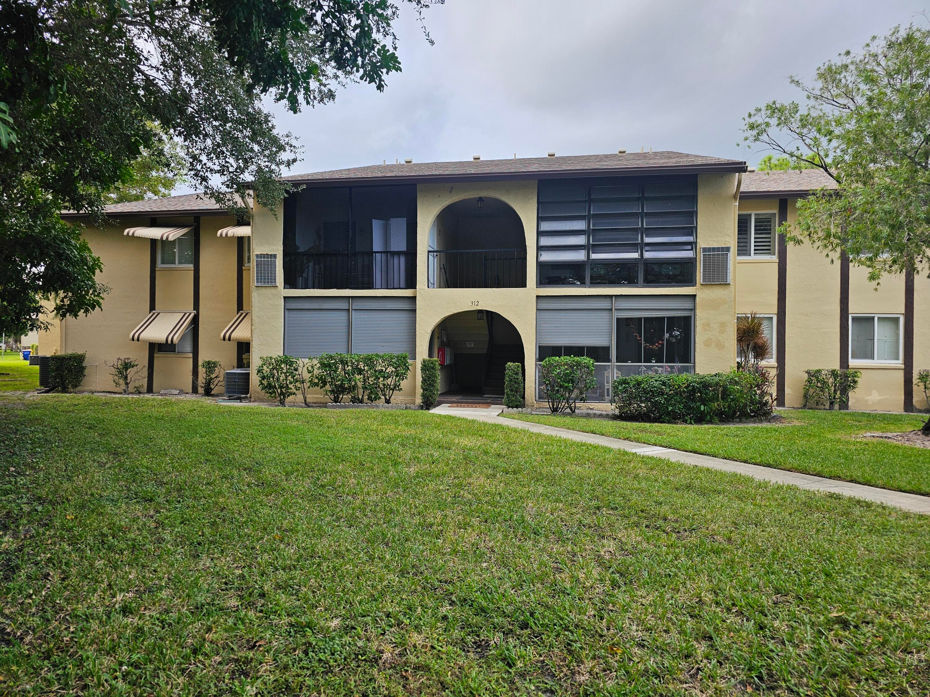 312 Pine Ridge Circle A-2, Greenacres, FL 33463 — photo