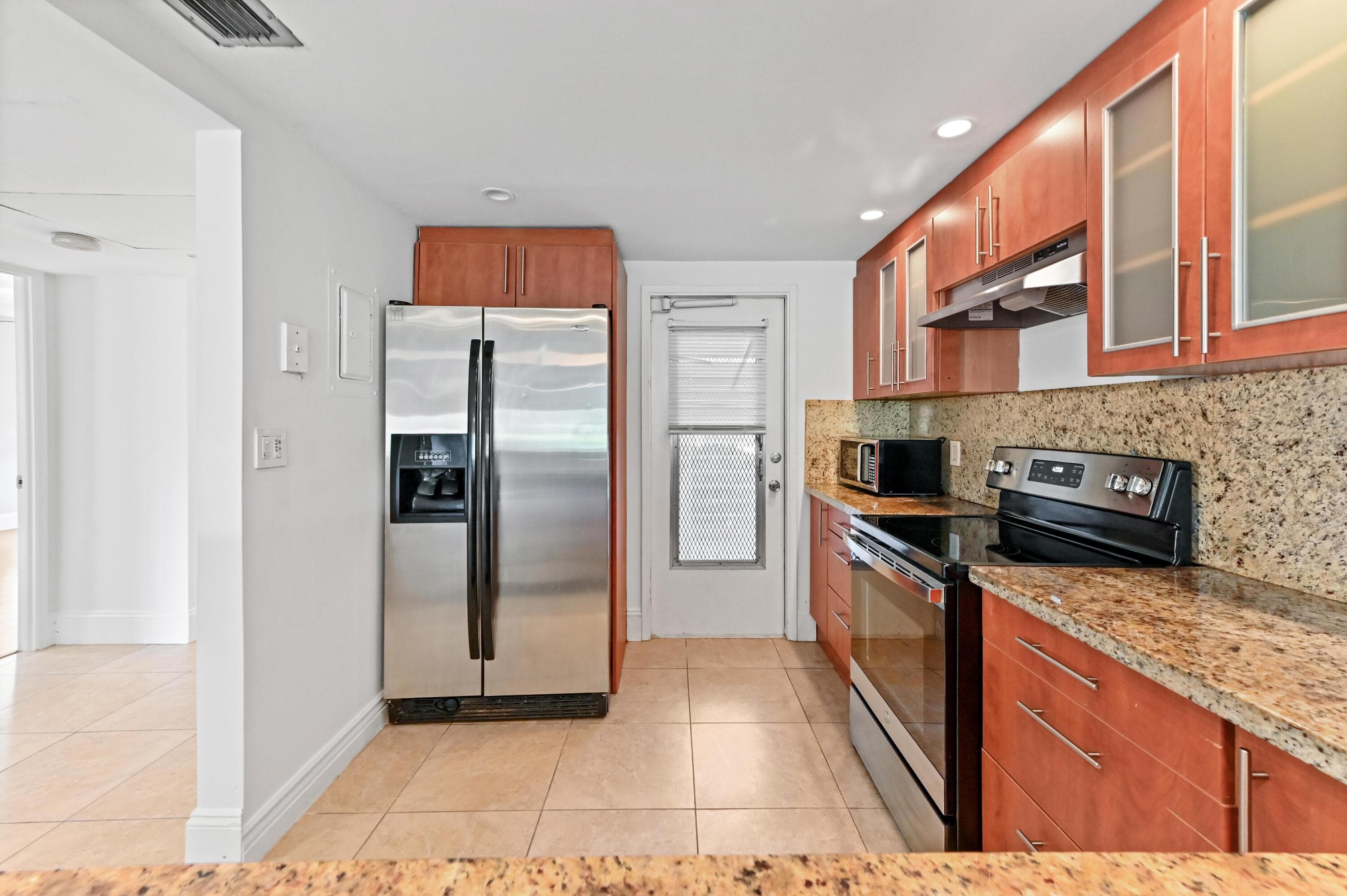 2851 S Palm Aire Drive 101, Pompano Beach, FL 33069 — photo 5 of 35