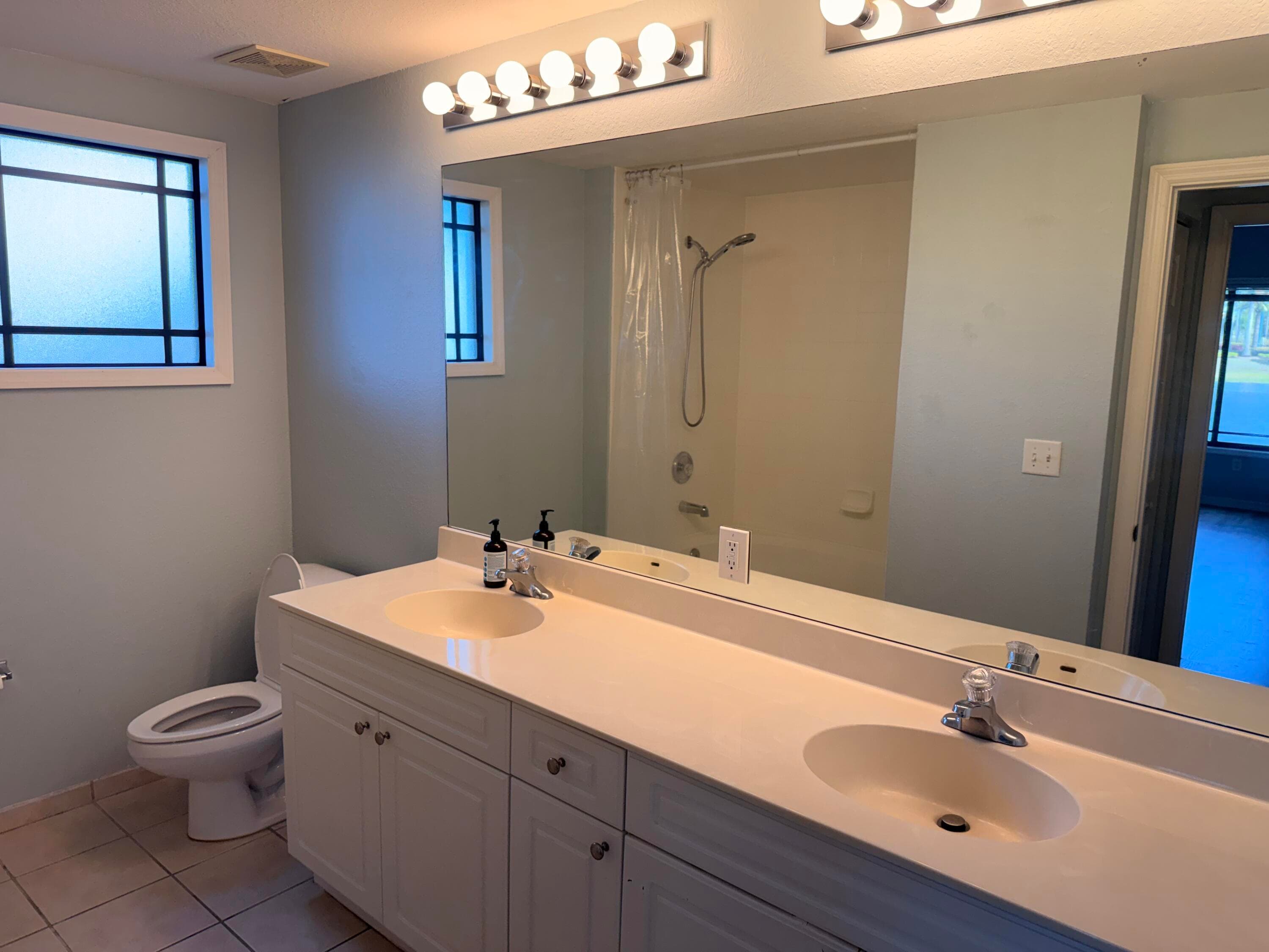 2724 Anzio Court 107, Palm Beach Gardens, FL 33410 — photo 10 of 13