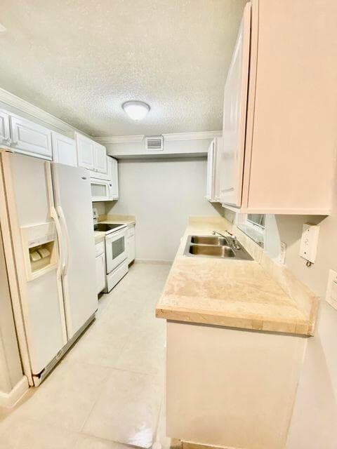 3303 Kirk Road 1, Lake Worth, FL 33461 — photo 5 of 13