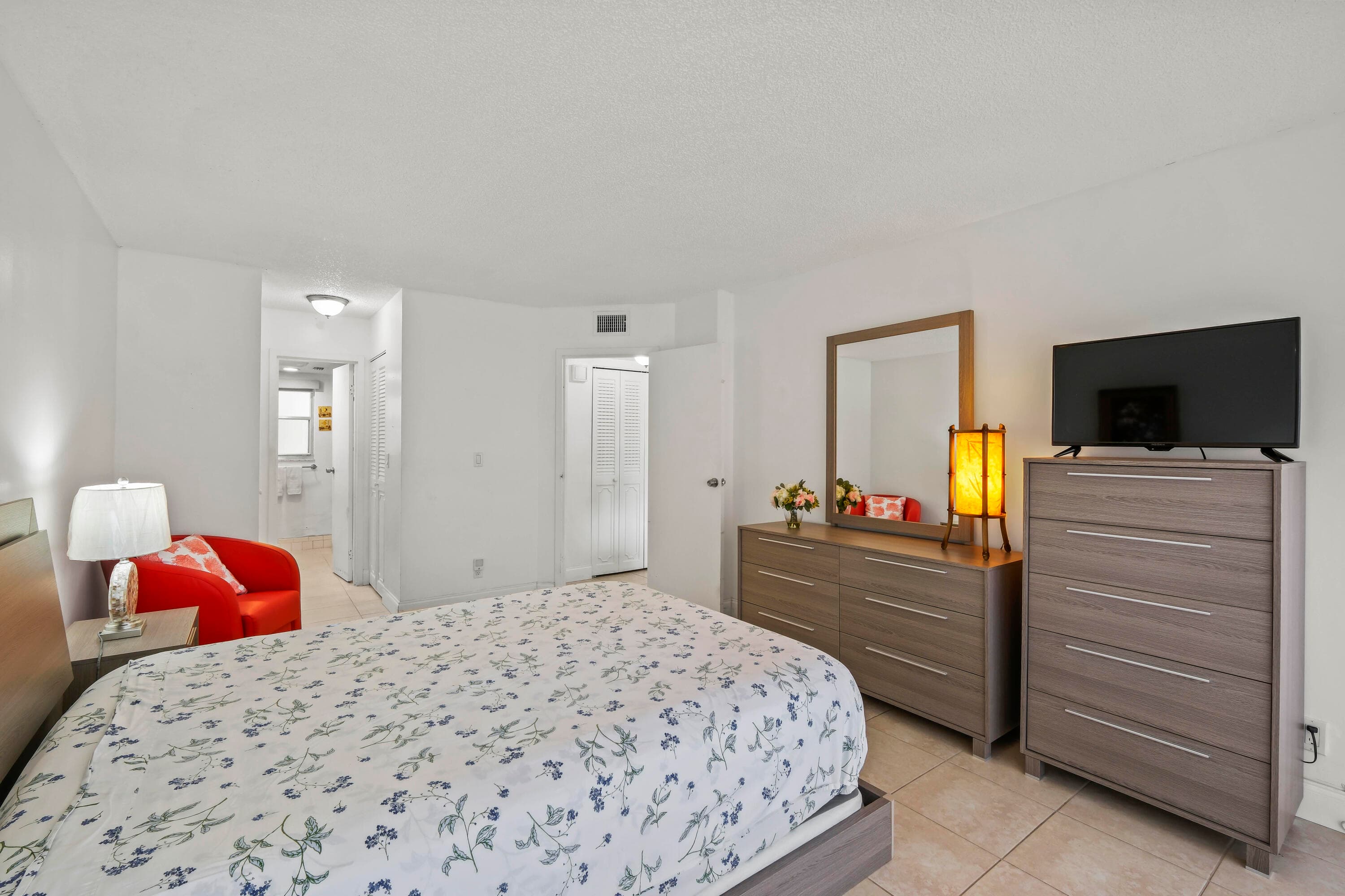 3871 Via Poinciana 104, Lake Worth, FL 33467 — photo 8 of 19