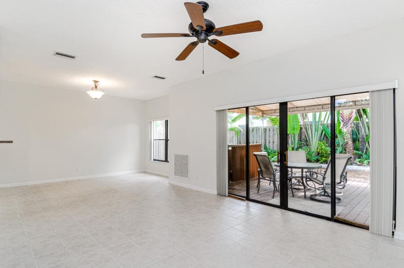 363 W Camino Real 4, Boca Raton, FL 33432 — photo 12 of 37