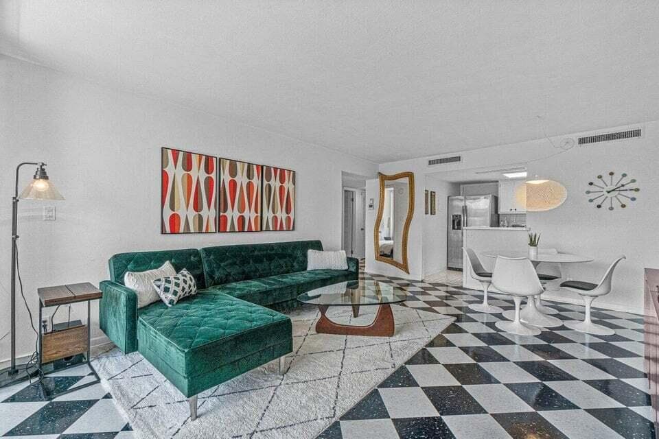 2505 S Ocean Boulevard 303, Palm Beach, FL 33480 — photo 6 of 27