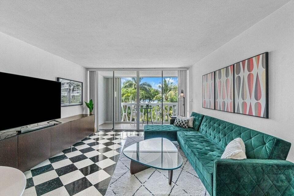 2505 S Ocean Boulevard 303, Palm Beach, FL 33480 — photo 4 of 27