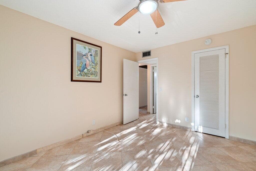 56 Windsor C, West Palm Beach, FL 33417 — photo 24 of 35