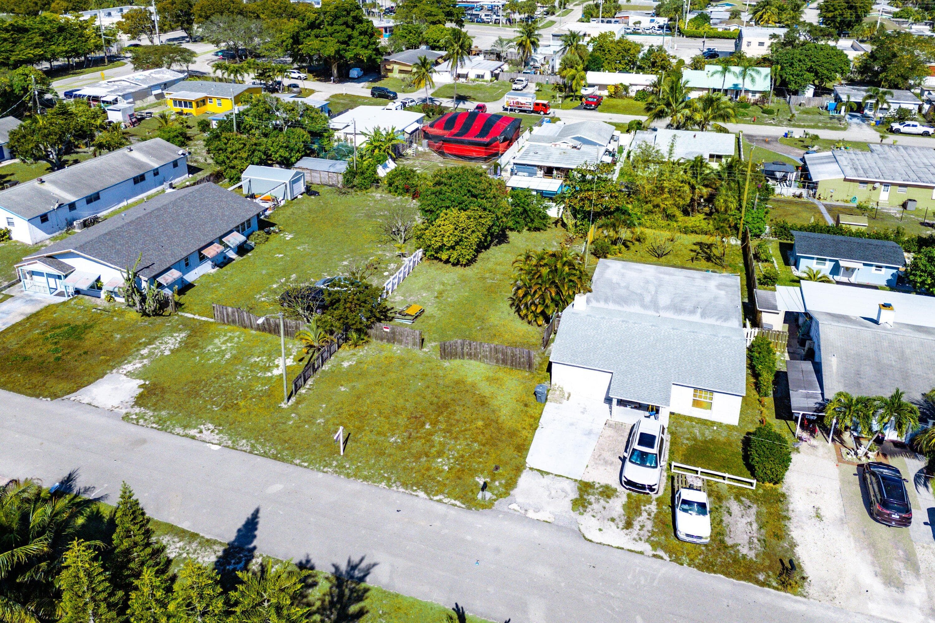 1073 Florence Road, Lake Worth, FL 33462 — photo 5 of 12