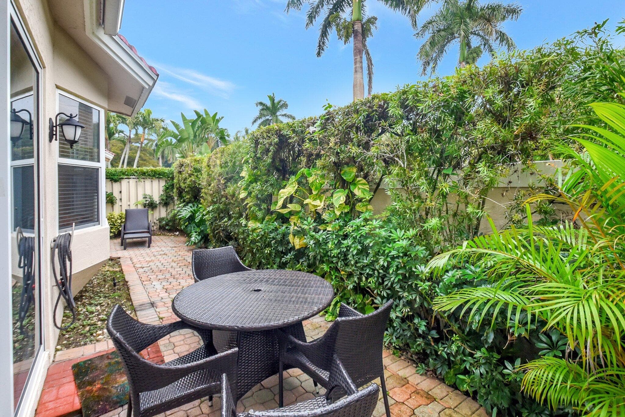 8180 Sandpiper Way, West Palm Beach, FL 33412 — photo 16 of 26