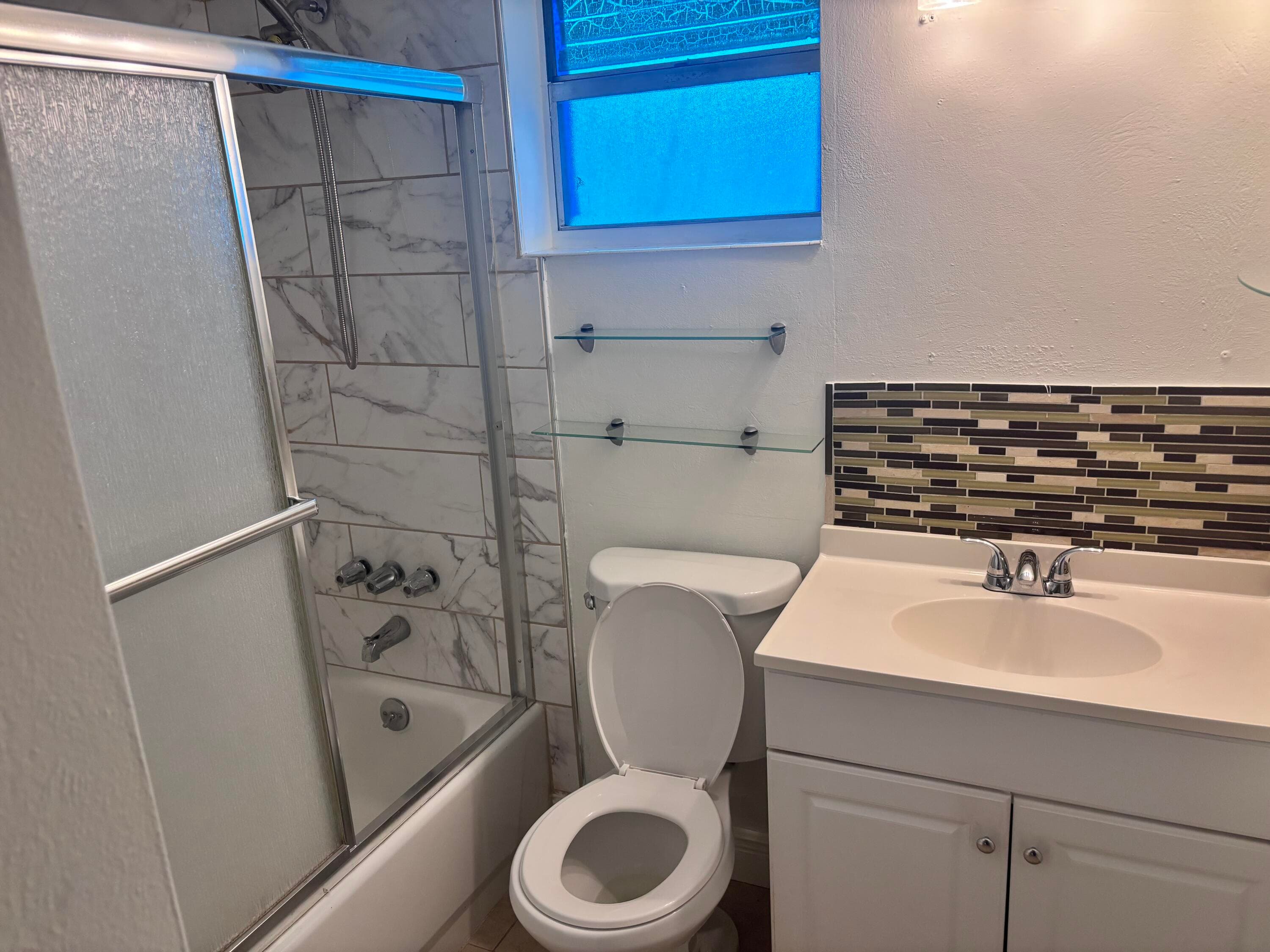 2213 NE 1st Court 103, Boynton Beach, FL 33435 — photo 2 of 8