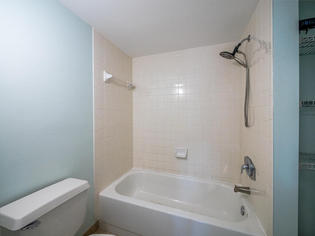 1020 Lake Shore Drive 202, Lake Park, FL 33403 — photo 17 of 31