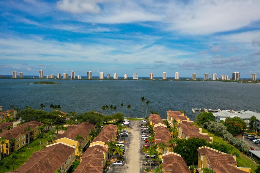 1020 Lake Shore Drive 202, Lake Park, FL 33403 — photo 27 of 31