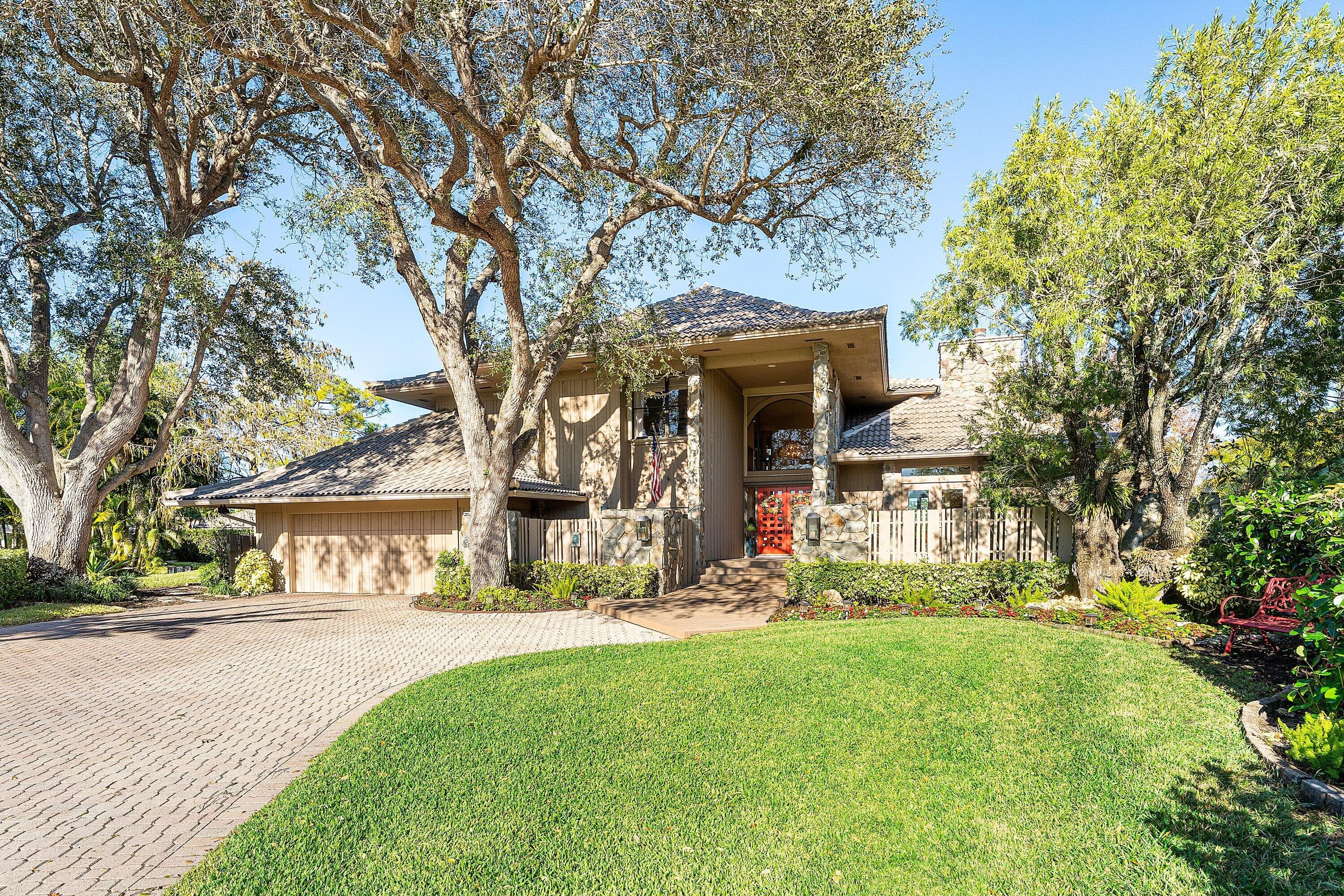 4 Sutherland Court, Palm Beach Gardens, FL 33418 — photo 37 of 67