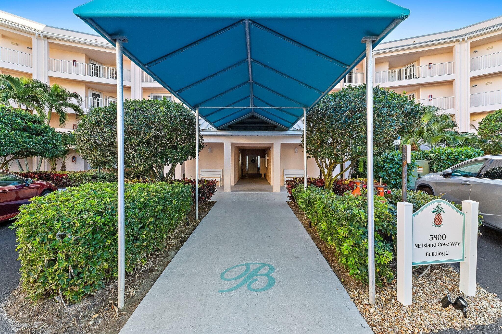 5800 NE Island Cove Way 2107, Stuart, FL 34996 — photo 1 of 43