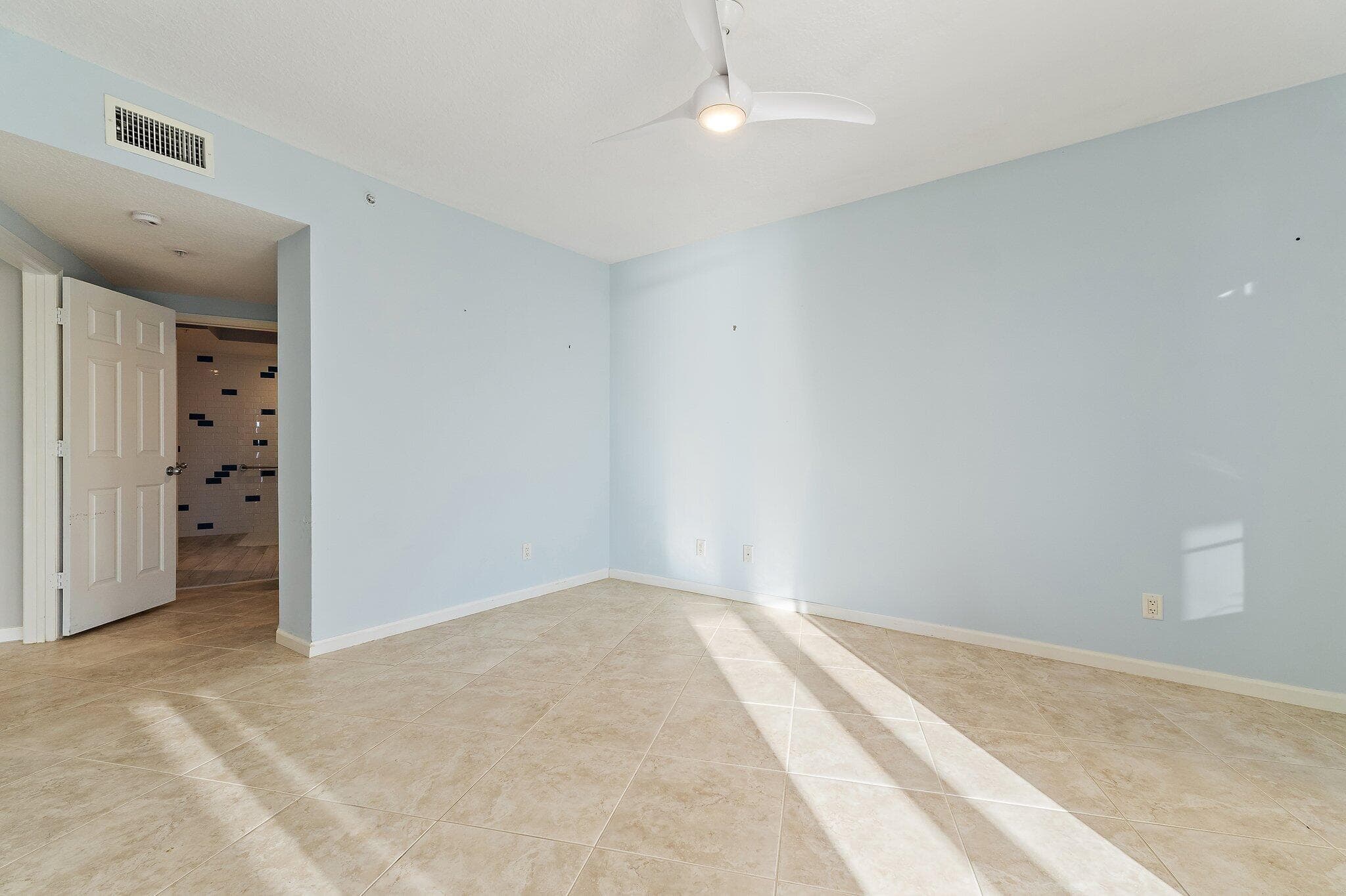 5800 NE Island Cove Way 2107, Stuart, FL 34996 — photo 30 of 43