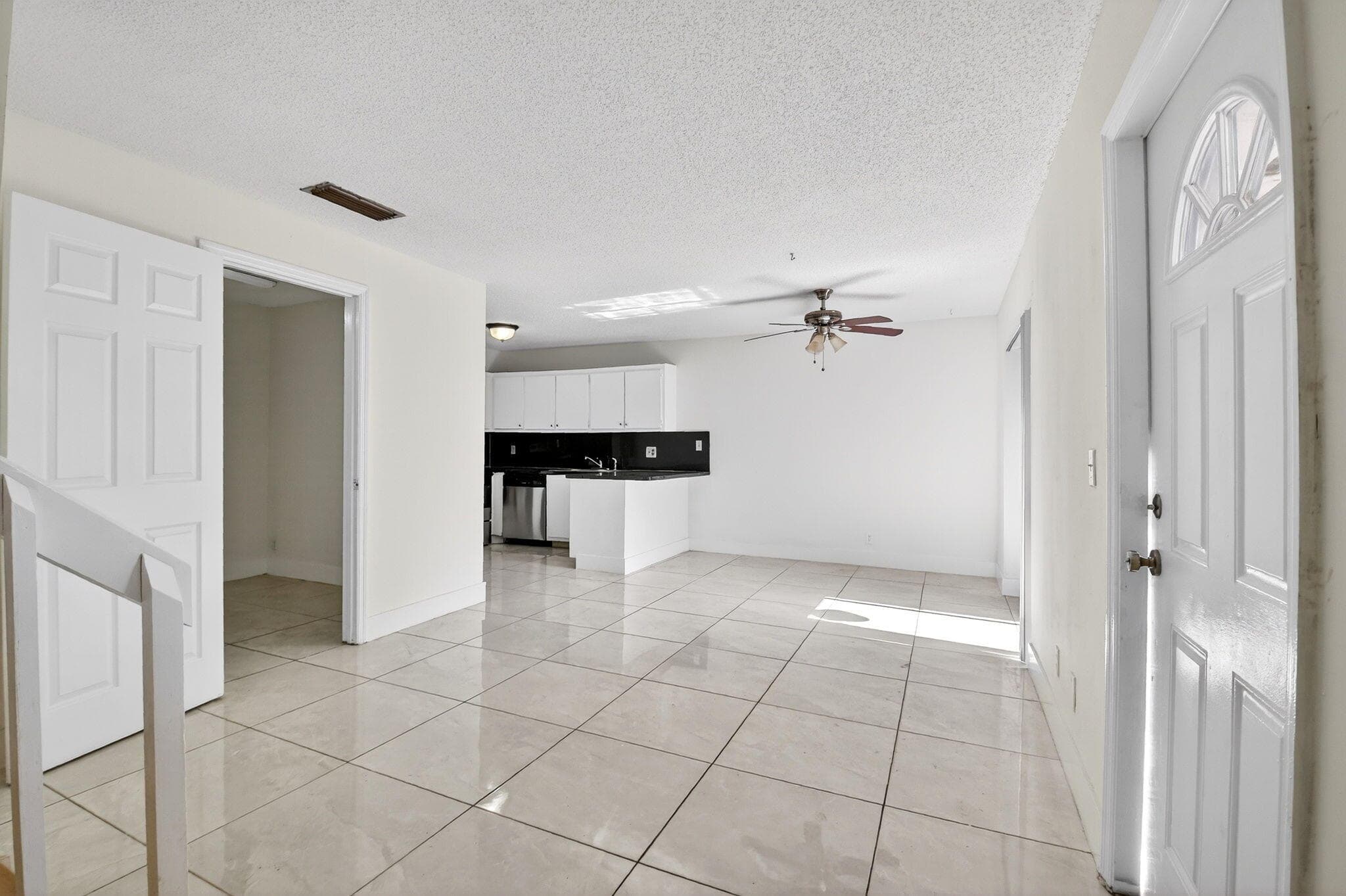 136 Woodland Road, Palm Springs, FL 33461 — photo 5 of 40