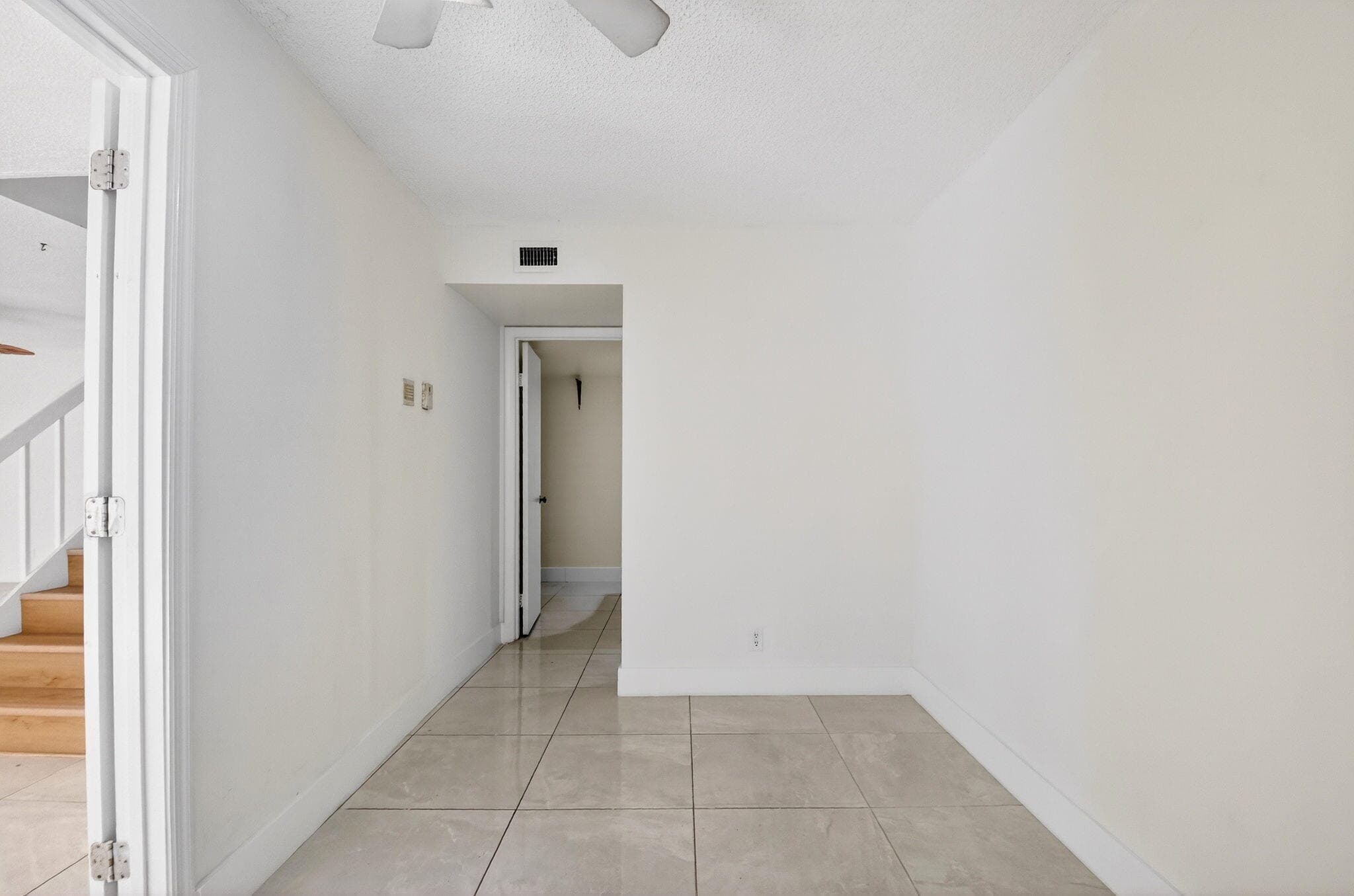 136 Woodland Road, Palm Springs, FL 33461 — photo 15 of 40