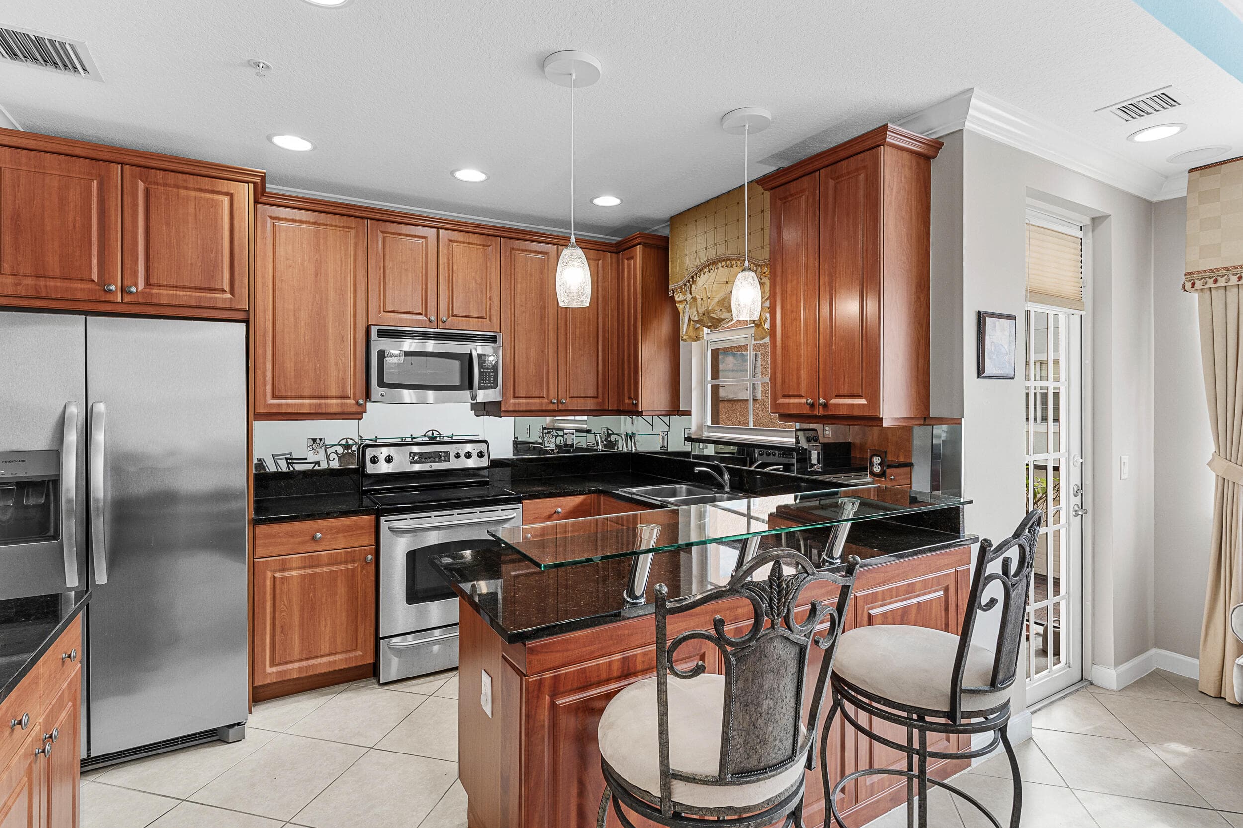 2455 San Pietro Circle, Palm Beach Gardens, FL 33410 — photo 6 of 36