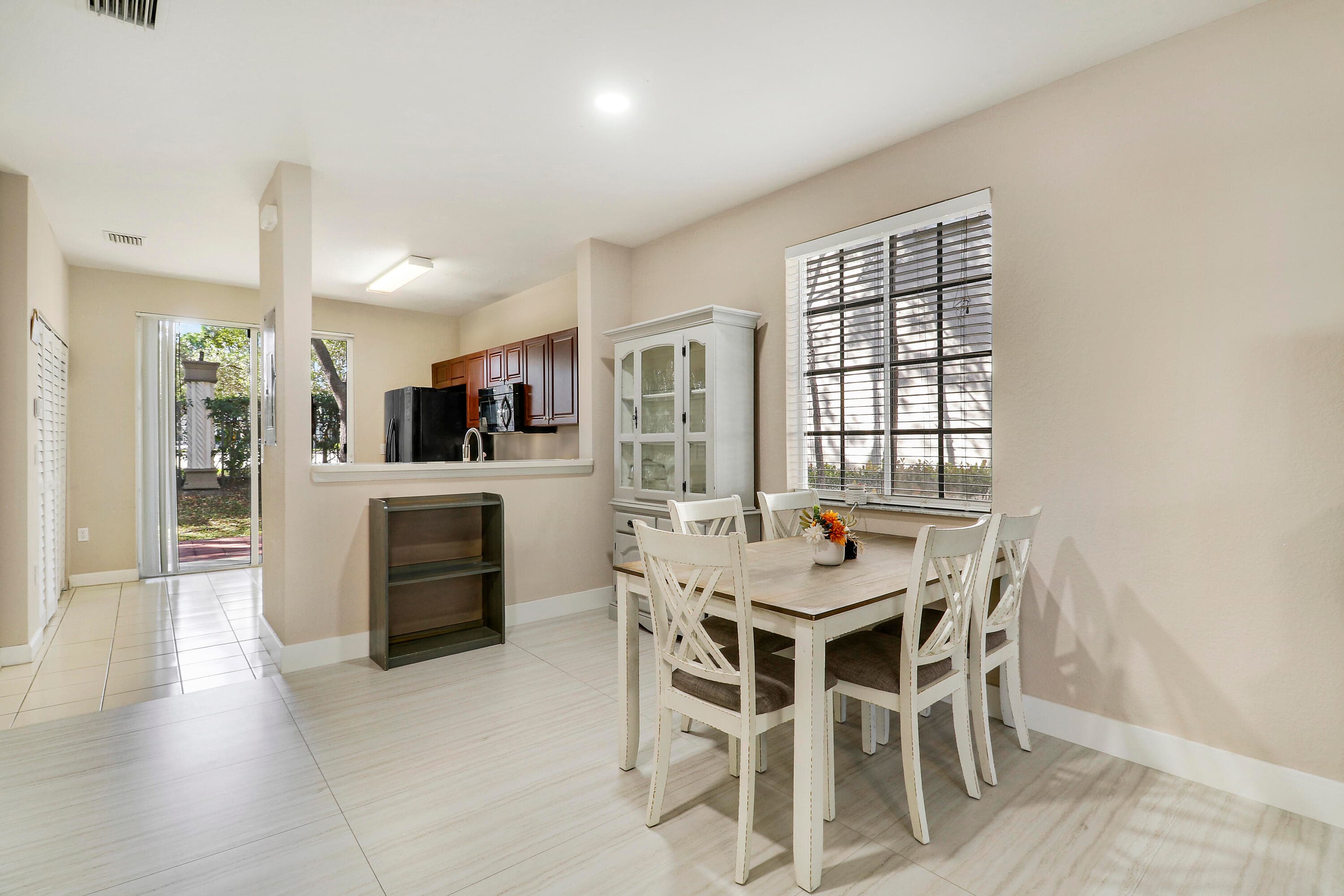 4170 Napoli Lake Drive, Riviera Beach, FL 33410 — photo 9 of 36