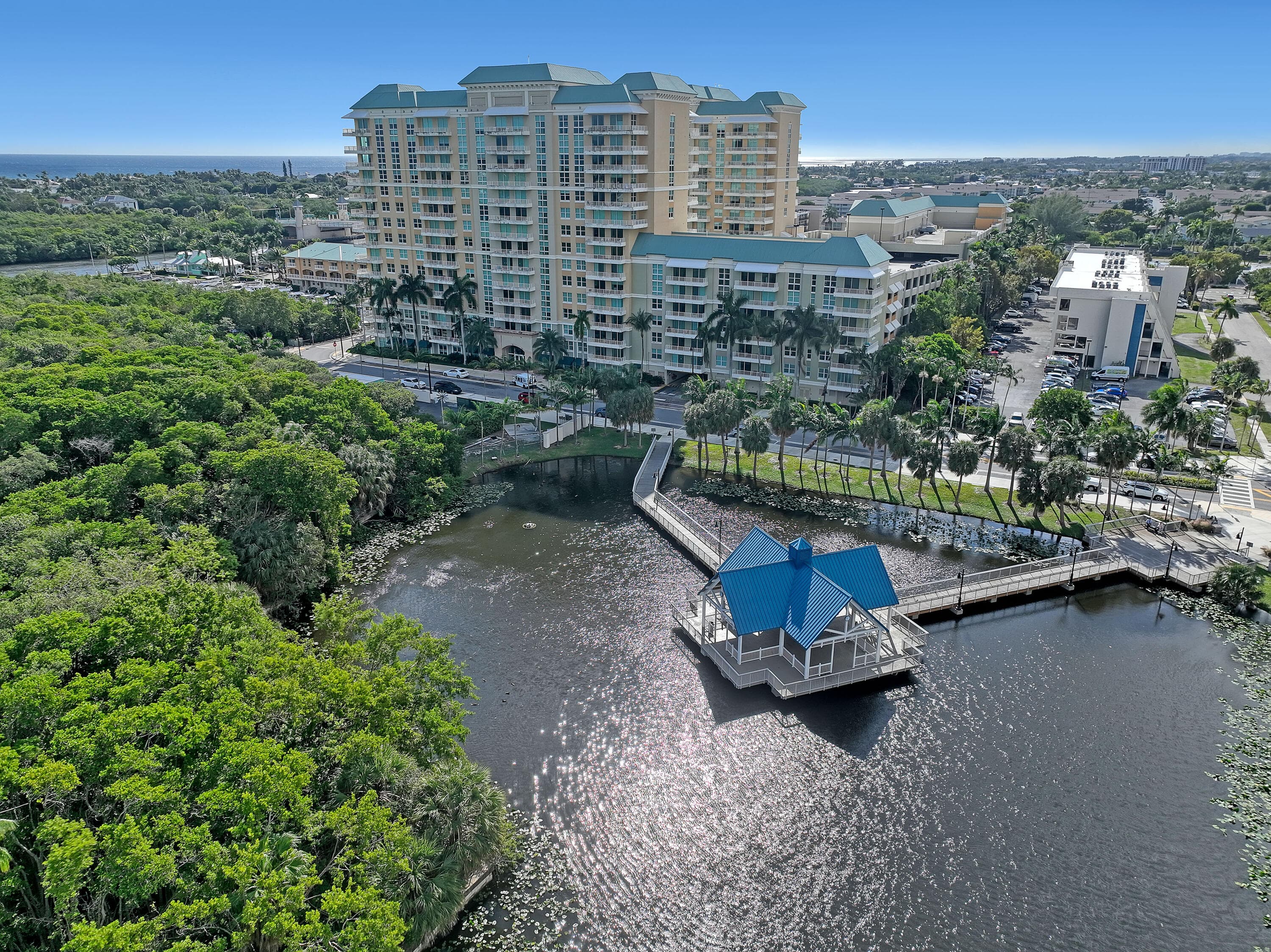 700 E Boynton Beach Boulevard 312, Boynton Beach, FL 33435 — photo 1 of 32