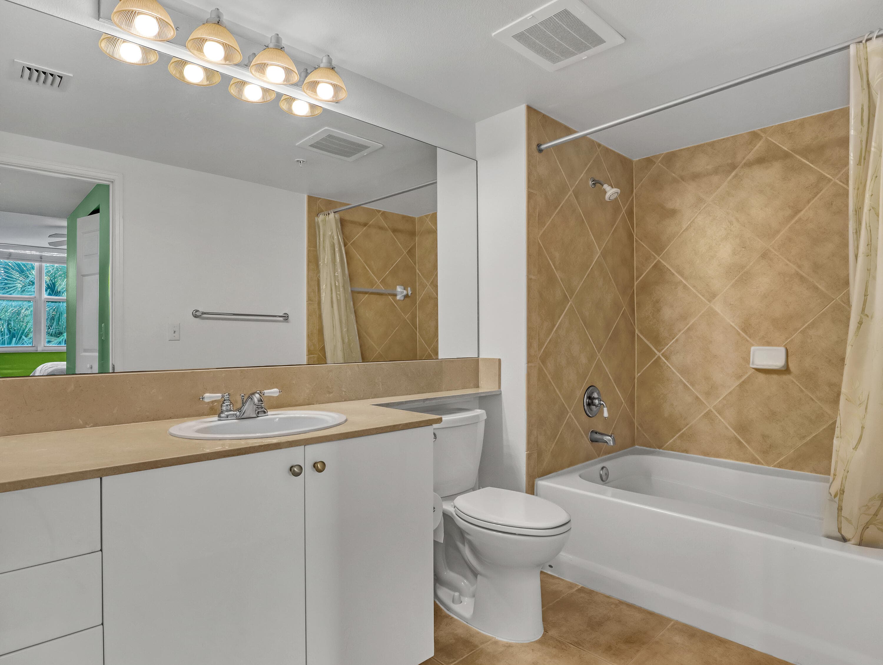 700 E Boynton Beach Boulevard 312, Boynton Beach, FL 33435 — photo 17 of 32