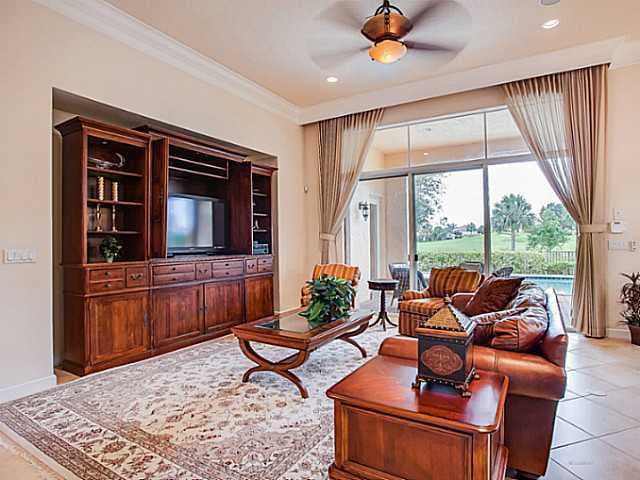 120 Viera Drive, Palm Beach Gardens, FL 33418 — photo 3 of 13
