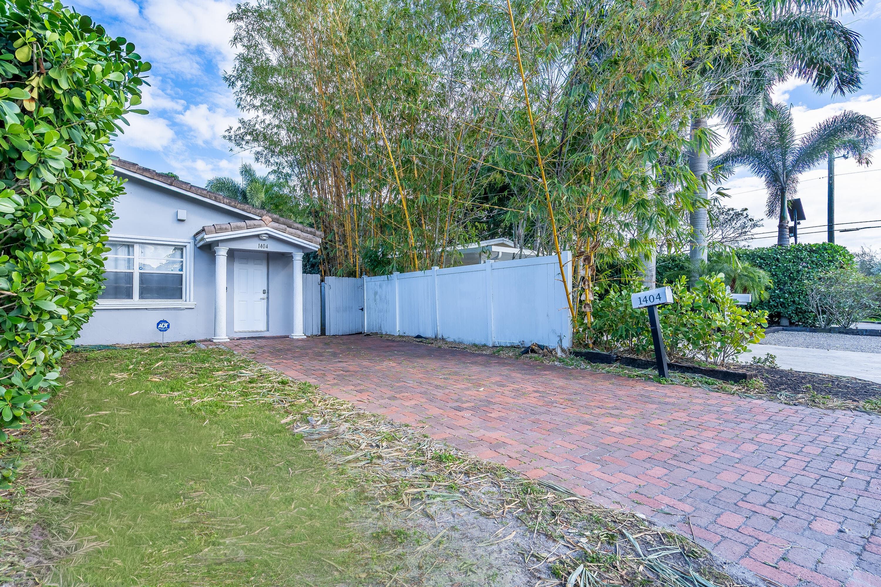 1404 NW 4th Avenue, Fort Lauderdale, FL 33311 — photo 2 of 27