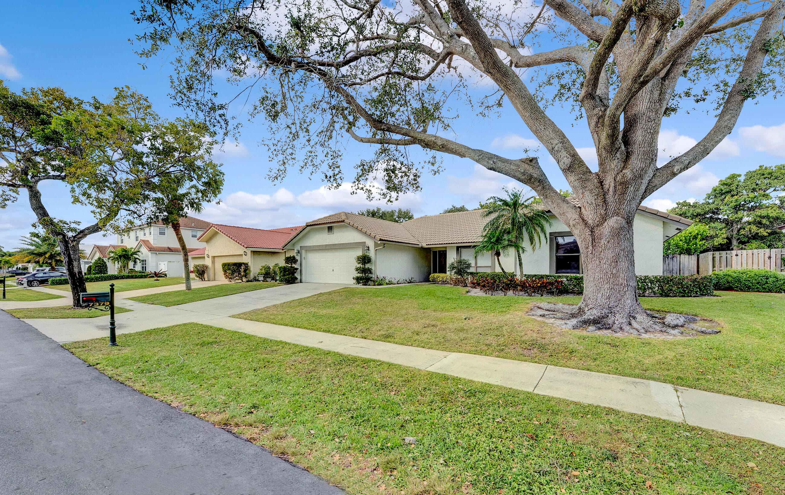 7379 London Lane, Boca Raton, FL 33433 — photo 6 of 35