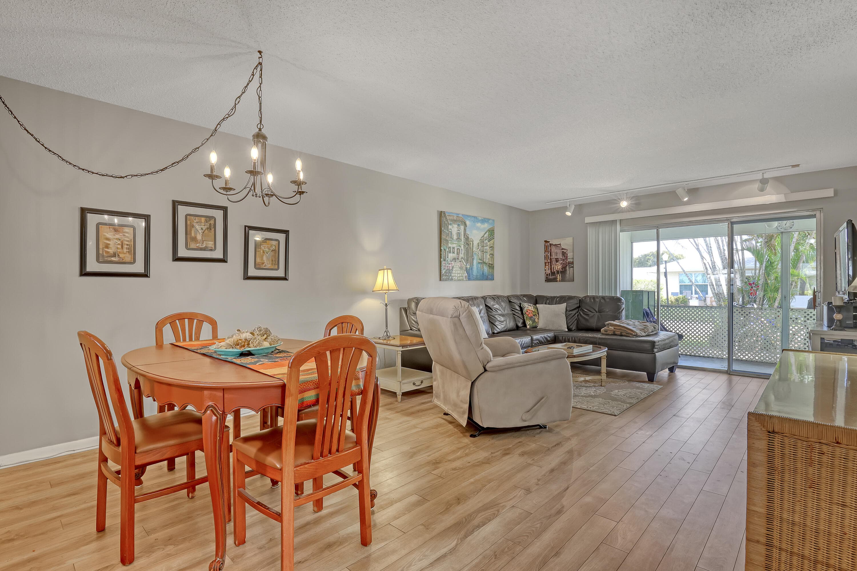 553 Covered Bridge Boulevard, Lake Worth, FL 33467 — photo 5 of 45