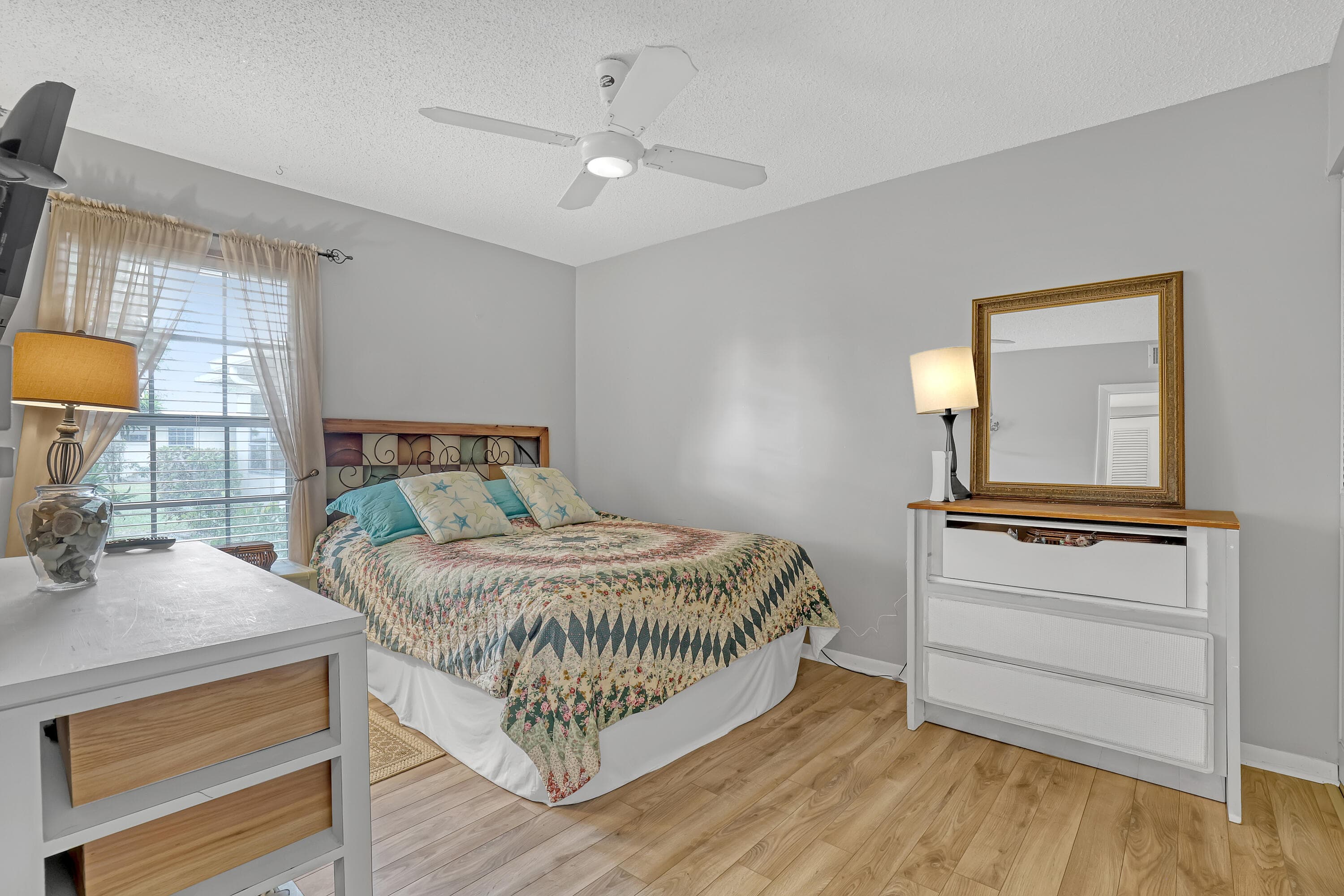 553 Covered Bridge Boulevard, Lake Worth, FL 33467 — photo 15 of 45
