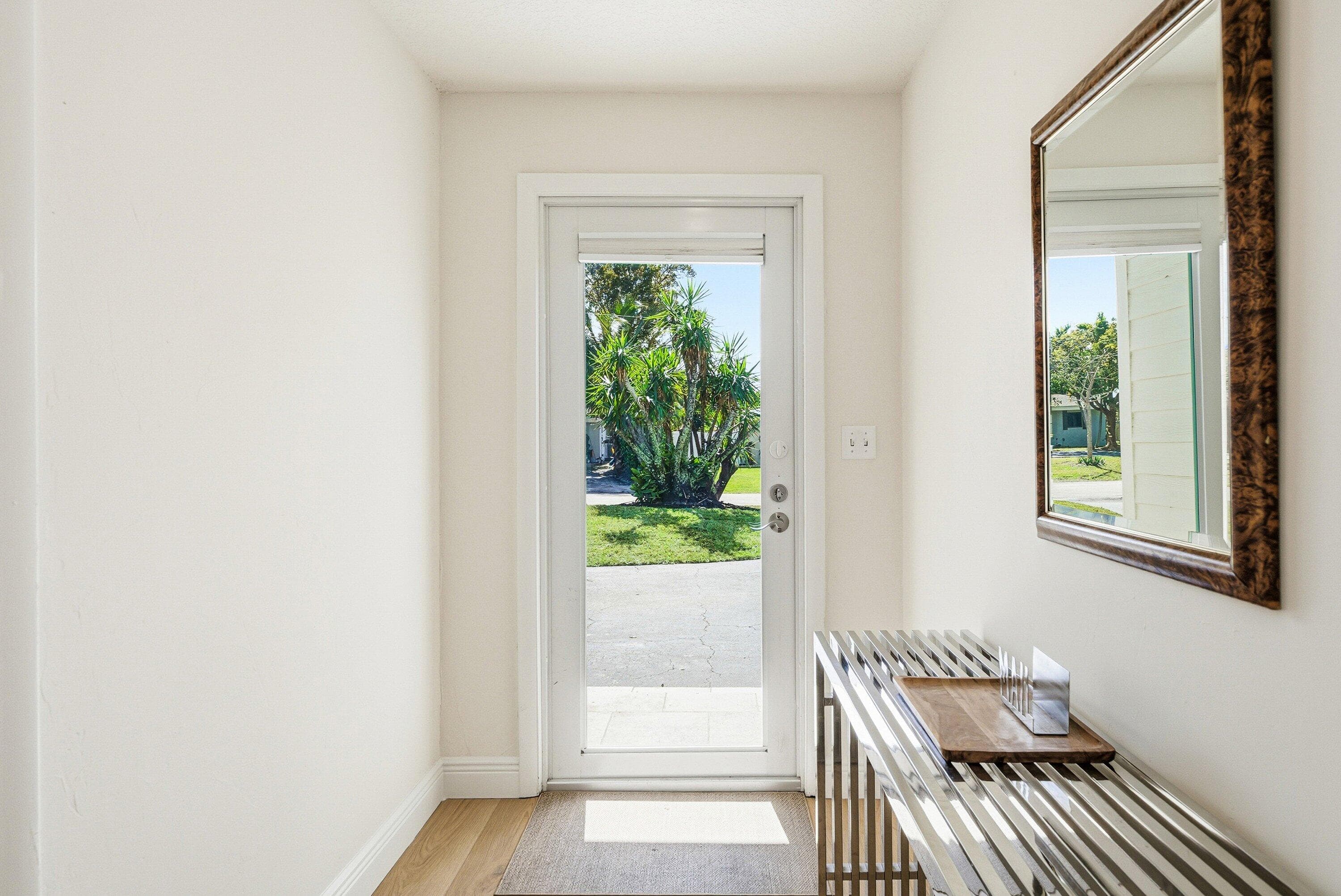 435 NE 35th Street, Boca Raton, FL 33431 — photo 5 of 60