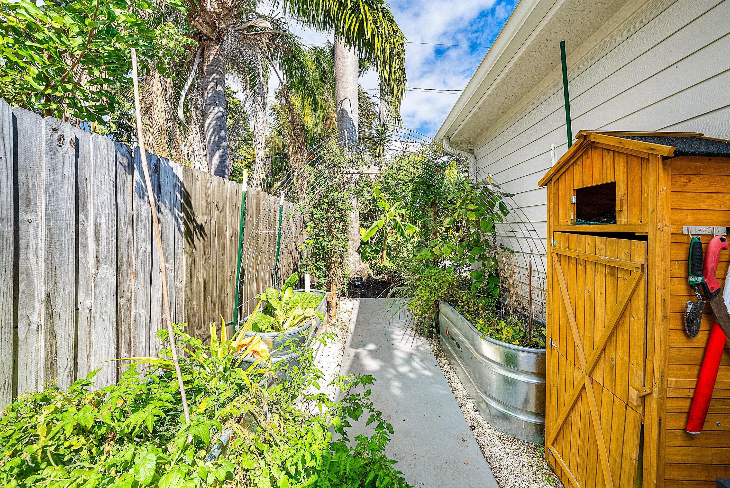 435 NE 35th Street, Boca Raton, FL 33431 — photo 42 of 60