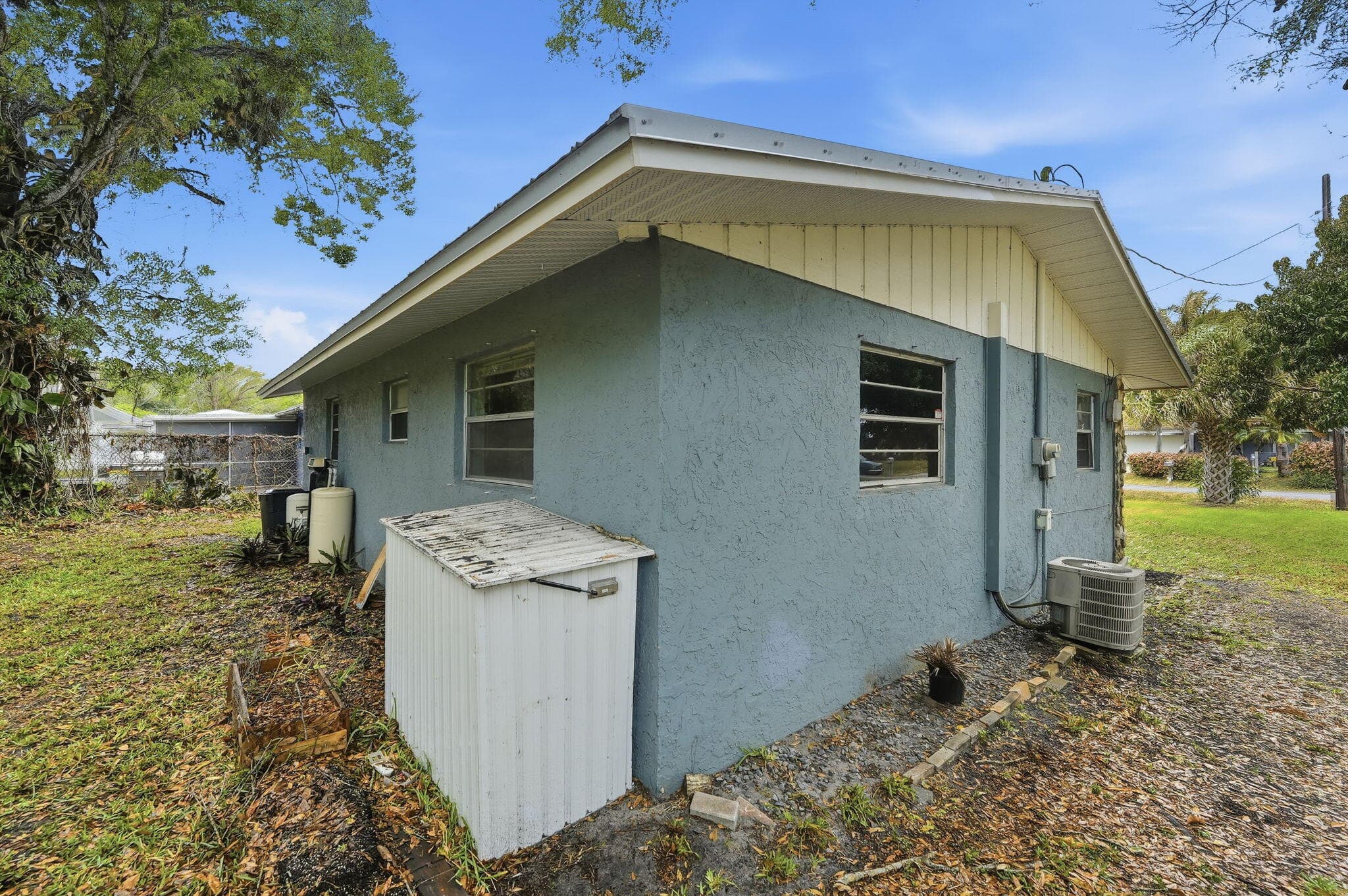 601 Russ Road, Fort Pierce, FL 34982 — photo 25 of 29
