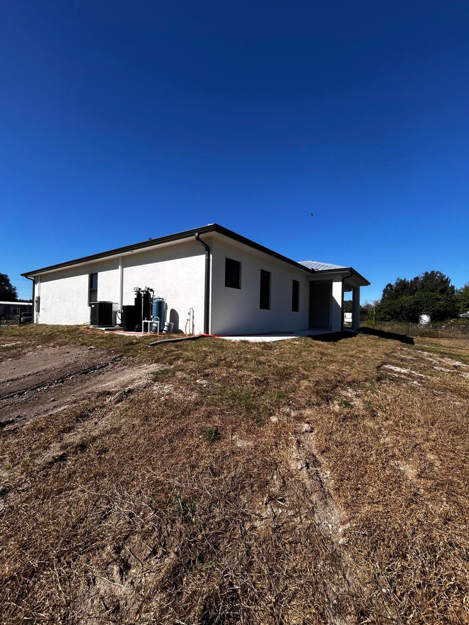 745 N Estribo Street, Clewiston, FL 33440 — photo 4 of 31