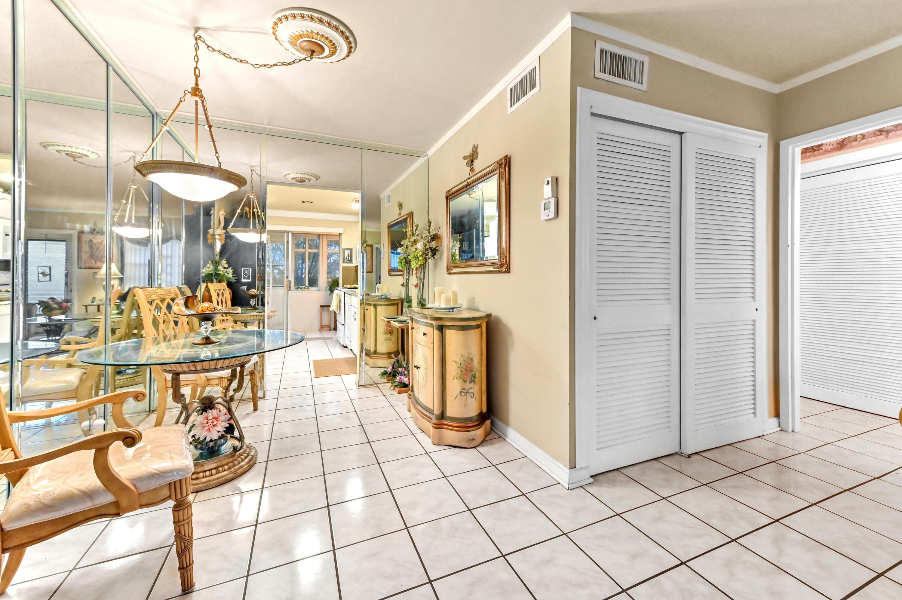 6 Abbey Lane 104, Delray Beach, FL 33446 — photo 10 of 40