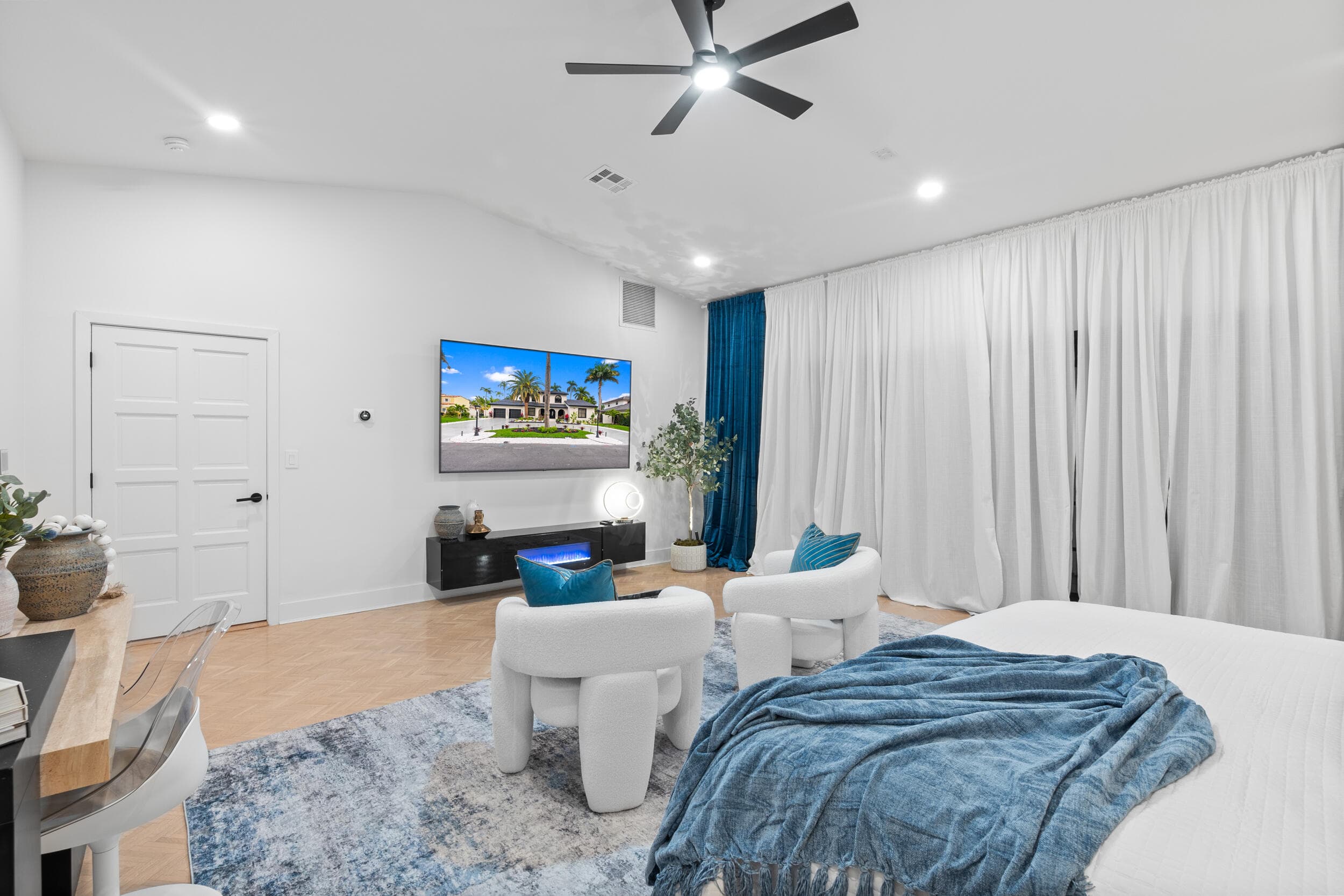 516 Royal Plaza Drive, Fort Lauderdale, FL 33301 — photo 13 of 41
