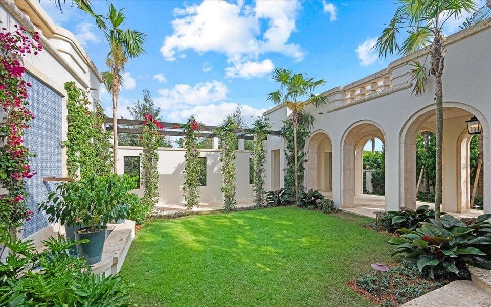 1260 N Lake Way, Palm Beach, FL 33480 — photo 10 of 80