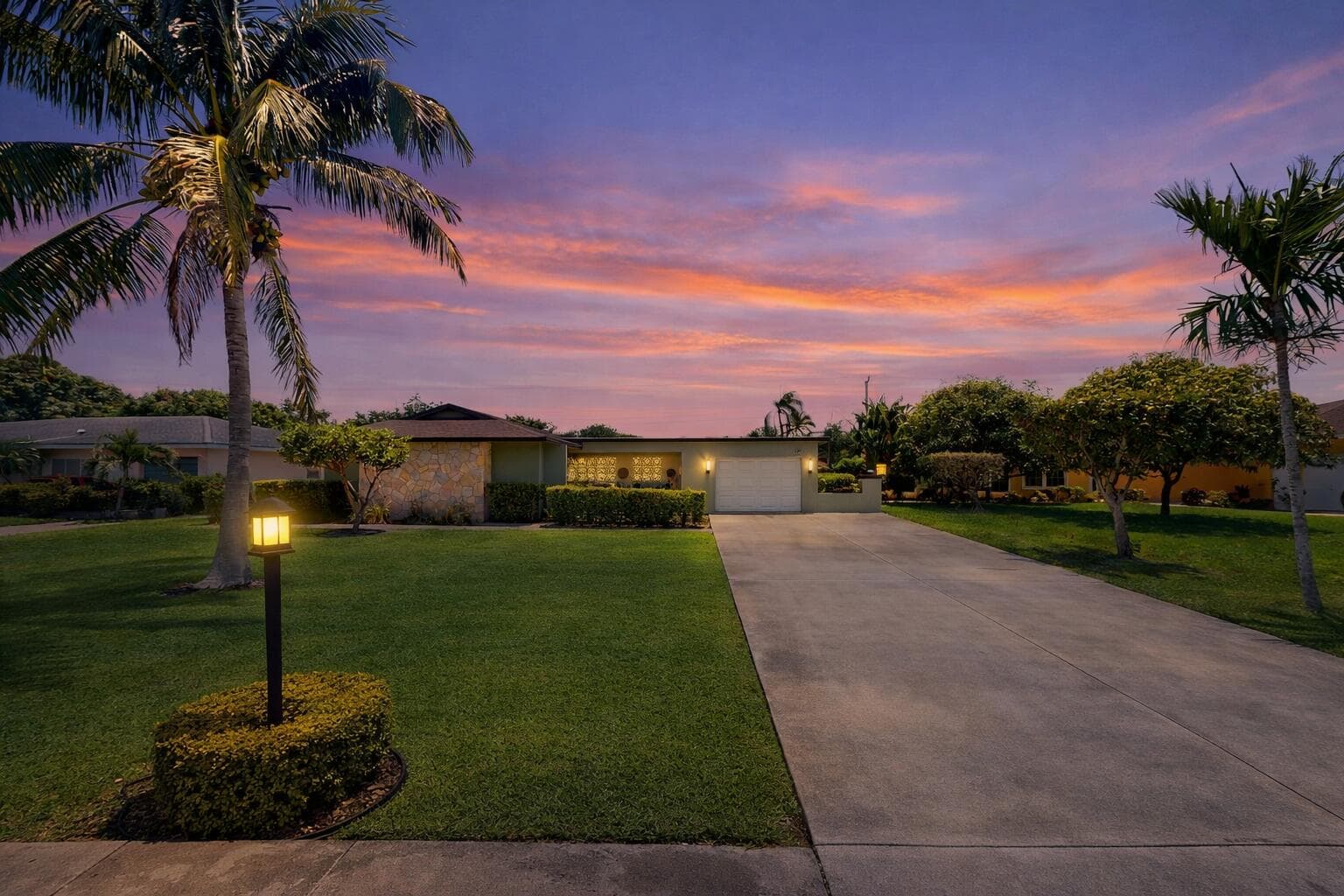 1630 40th Street, West Palm Beach, FL 33407 — photo 1 of 30