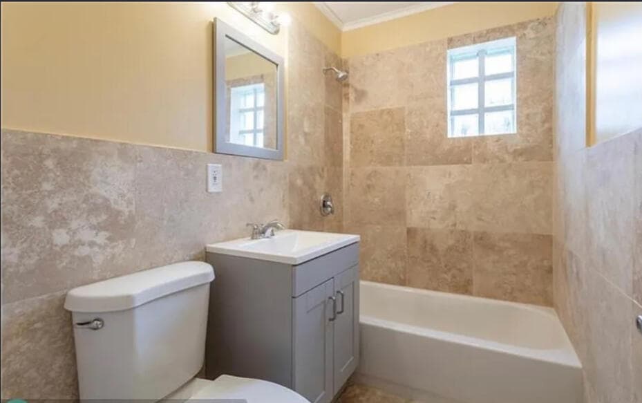 808 W 4th Street W, Riviera Beach, FL 33404 — photo 6 of 11