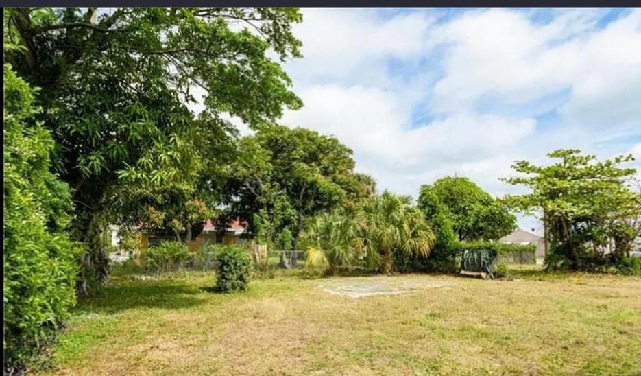 808 W 4th Street W, Riviera Beach, FL 33404 — photo 11 of 11