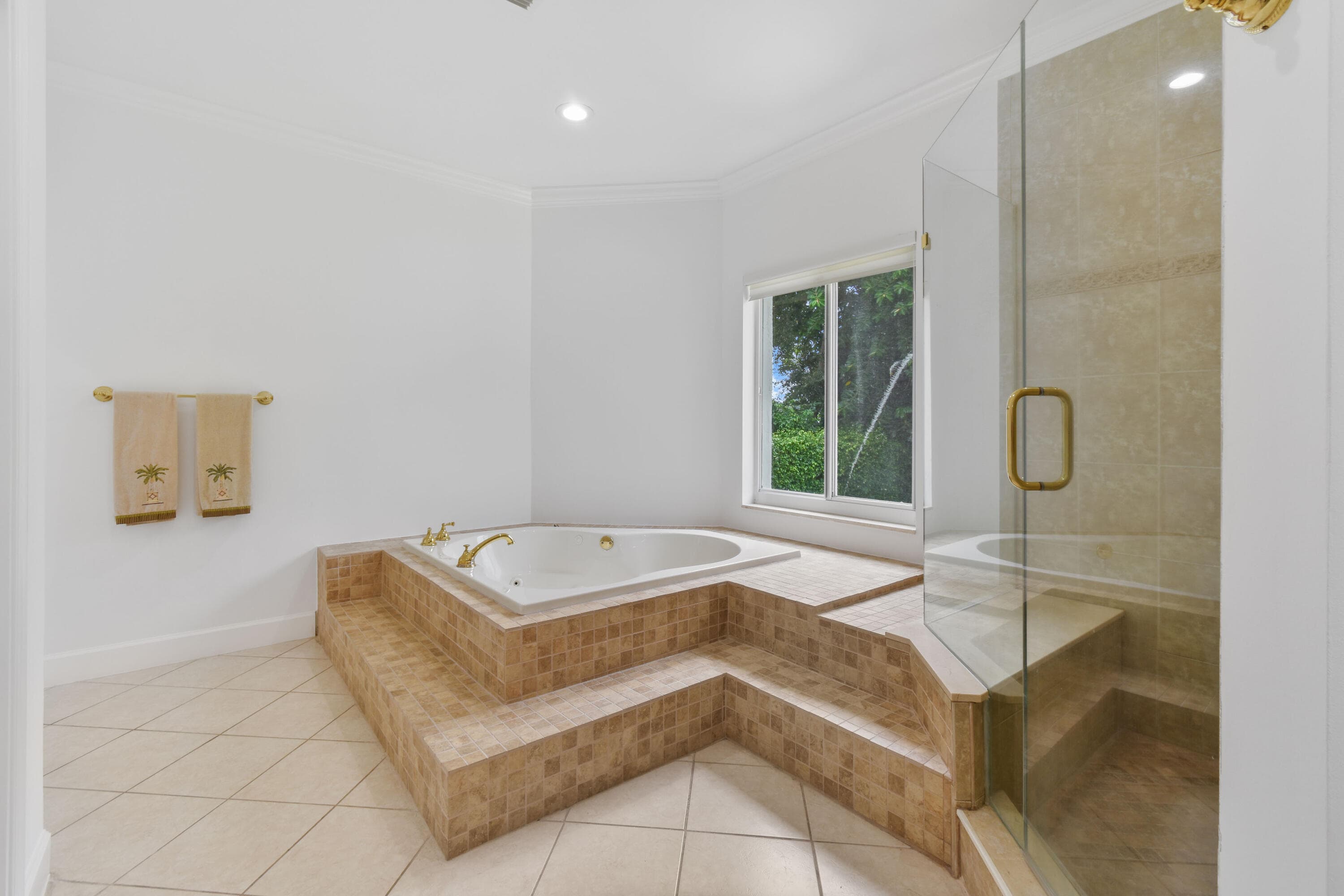 2801 Embassy Drive, West Palm Beach, FL 33401 — photo 17 of 65