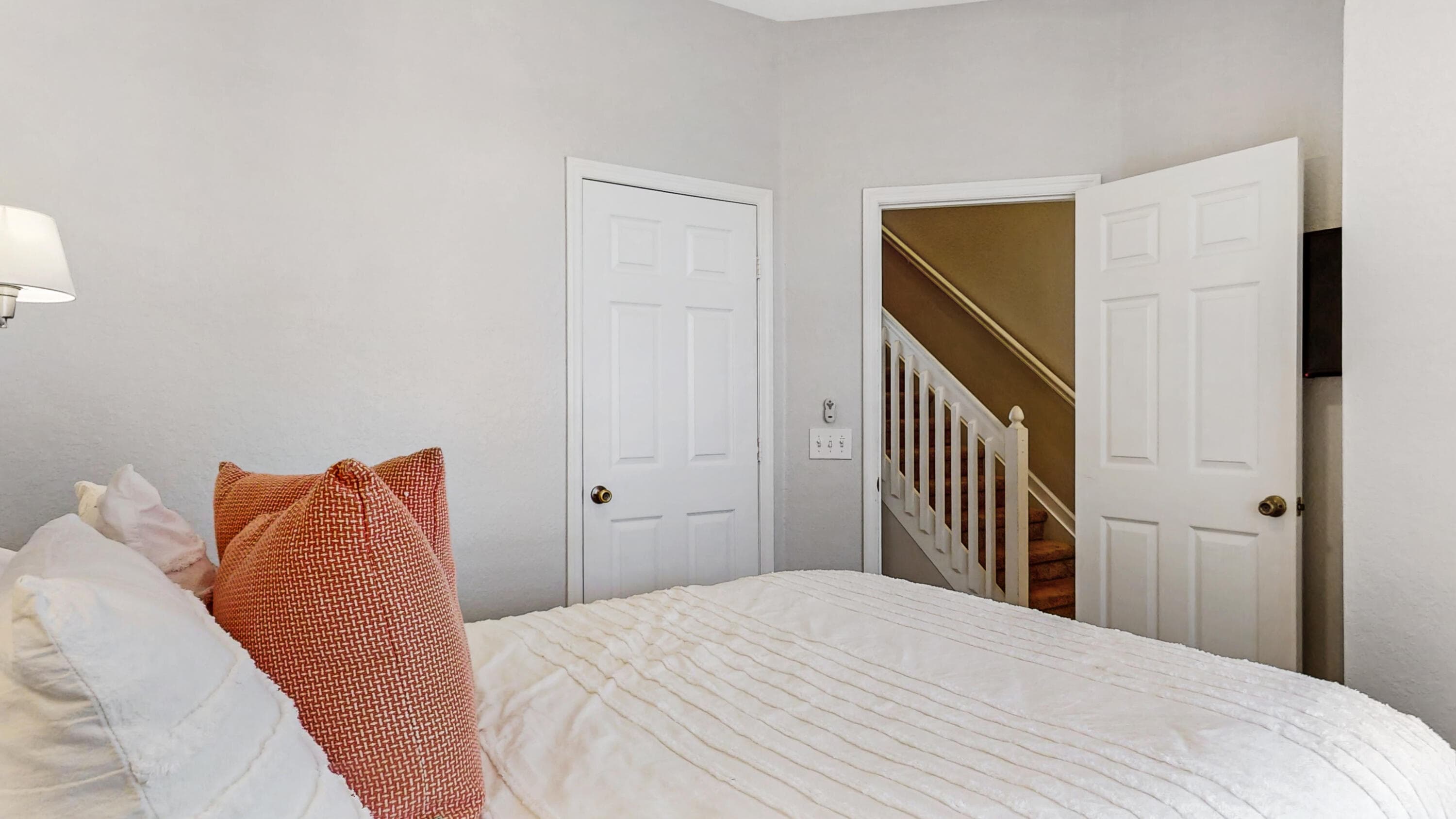 Townhouse in Kissimmee — photo 13 of 34