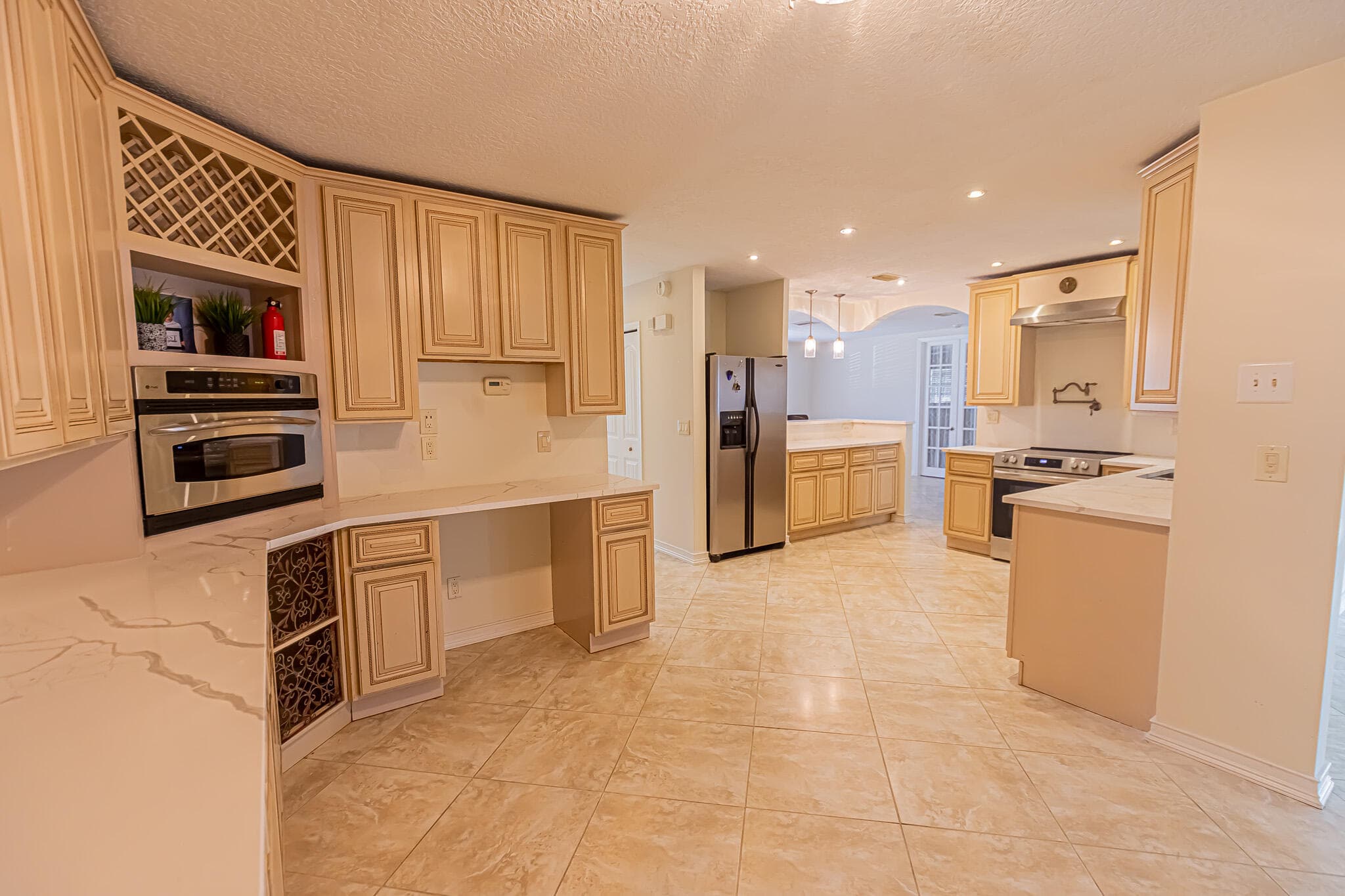 471 SE Lamon Lane, Port St. Lucie, FL 34983 — photo 7 of 32