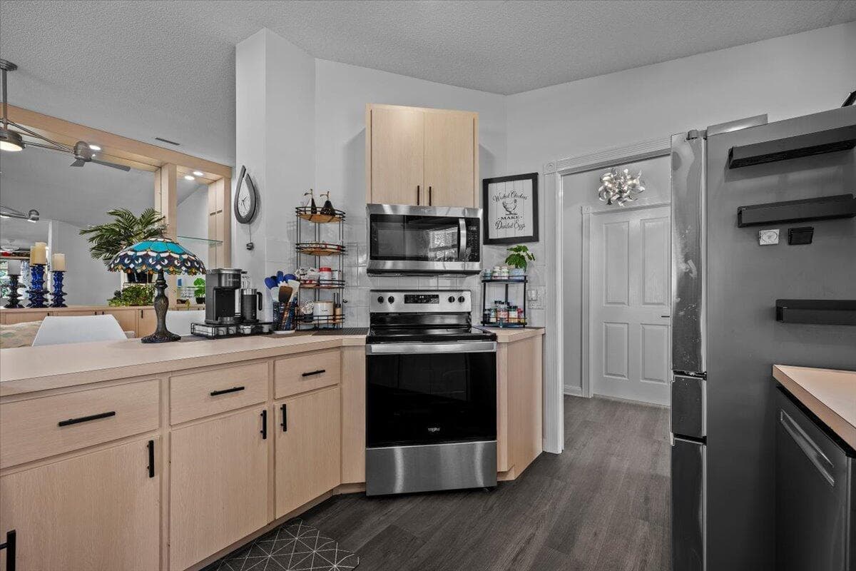 205 Brier Circle, Jupiter, FL 33458 — photo 12 of 41