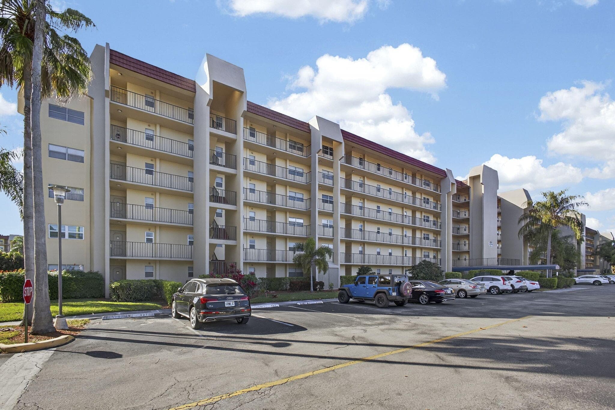 3590 Via Poinciana 202, Lake Worth, FL 33467 — photo