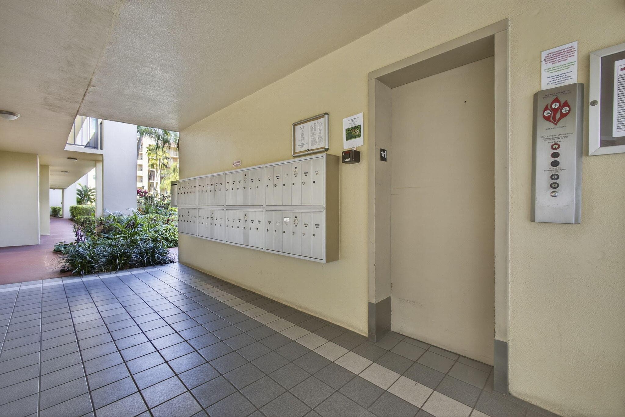 3590 Via Poinciana 202, Lake Worth, FL 33467 — photo 4 of 65