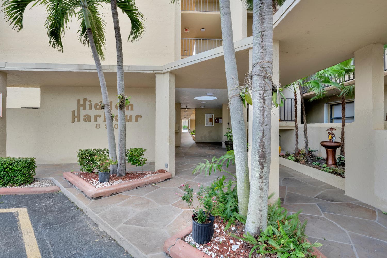 890 N Federal Highway 406, Lantana, FL 33462 — photo 25 of 63