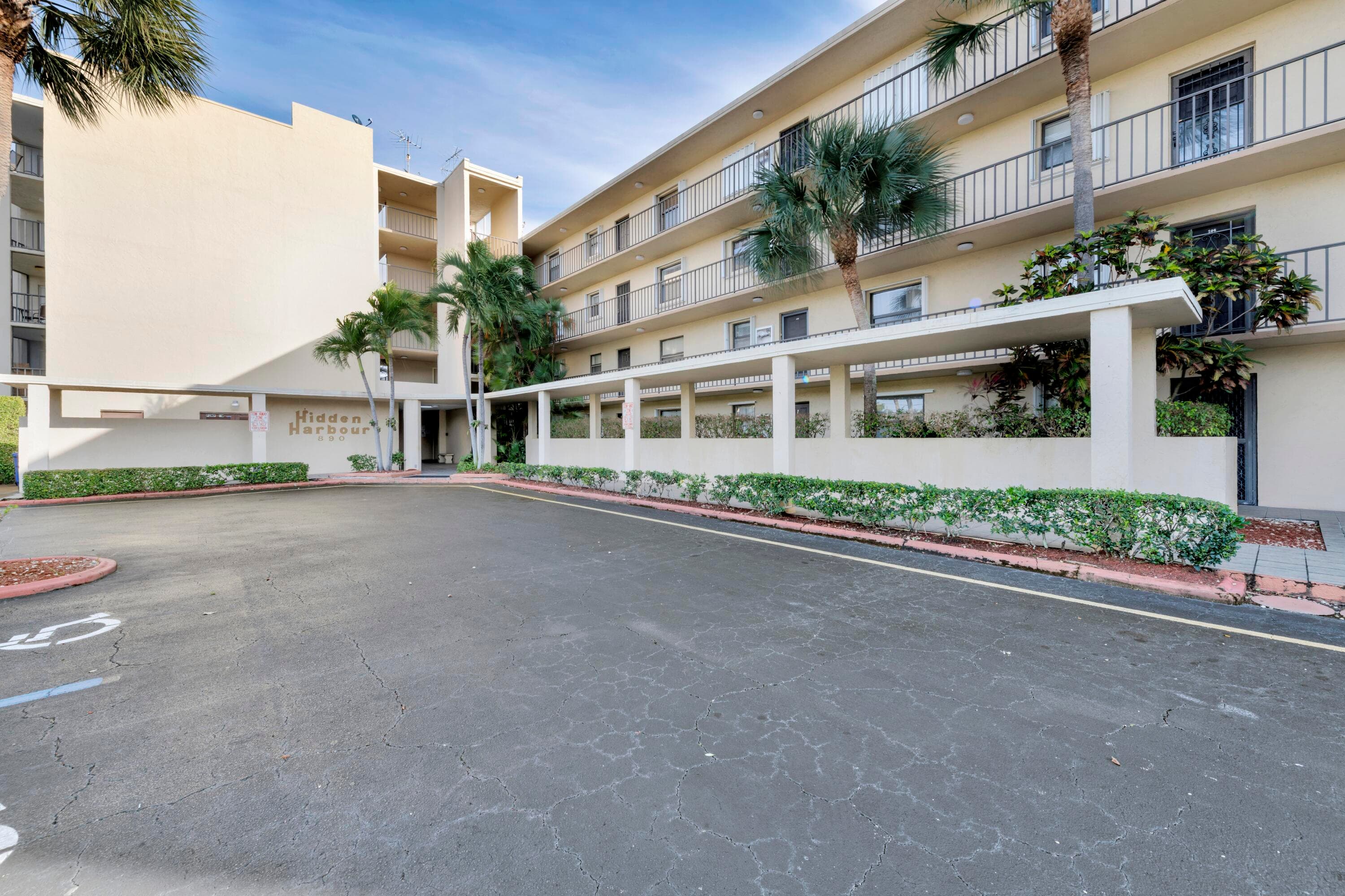 890 N Federal Highway 406, Lantana, FL 33462 — photo 3 of 63